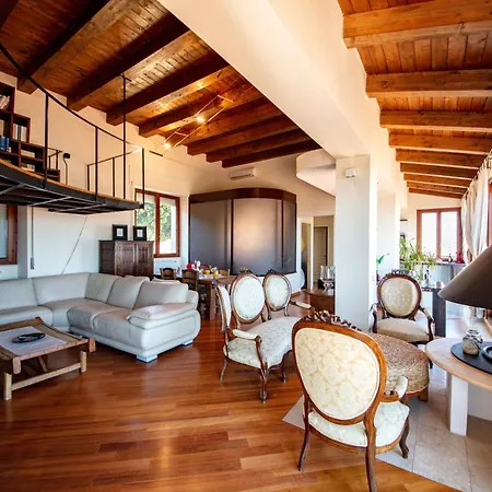 Apartman Superattico Villanova *